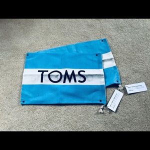 NWT Toms dust bag/flag (2)